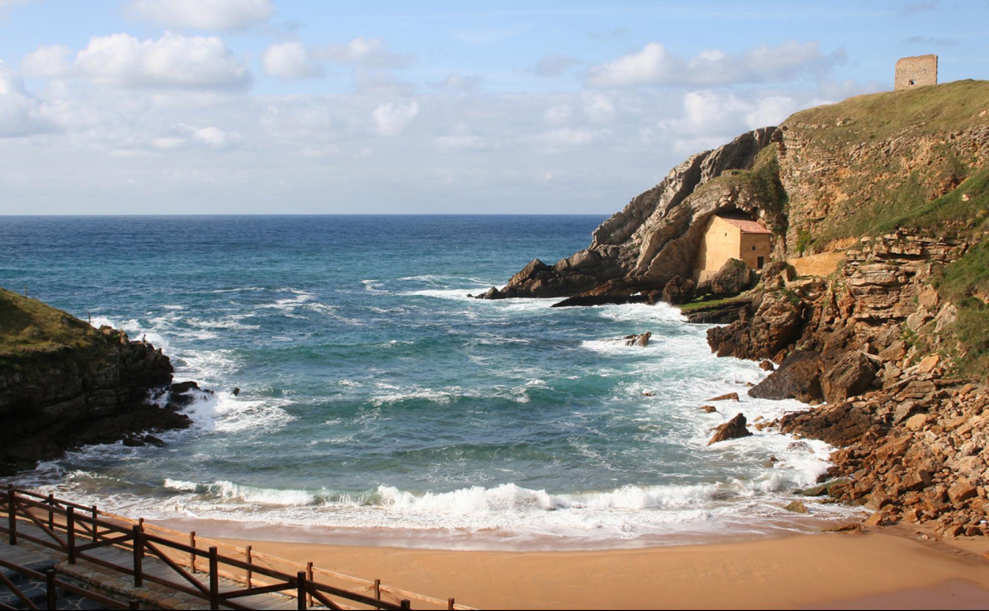 La playa de Santa Justa, en Cantabria, es una de las más valoradas.