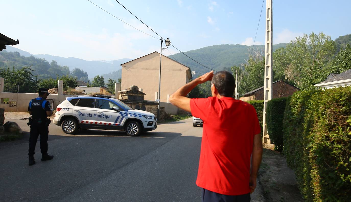 El pueblo de Rimor (León), desalojado debido al incendio en Montes de Valdueza