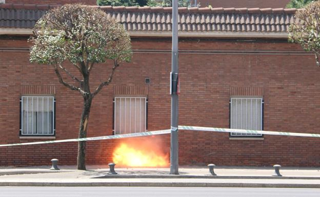 La aparición de una maleta sospechosa obliga a acordonar Fernández Ladreda y cortar el tráfico