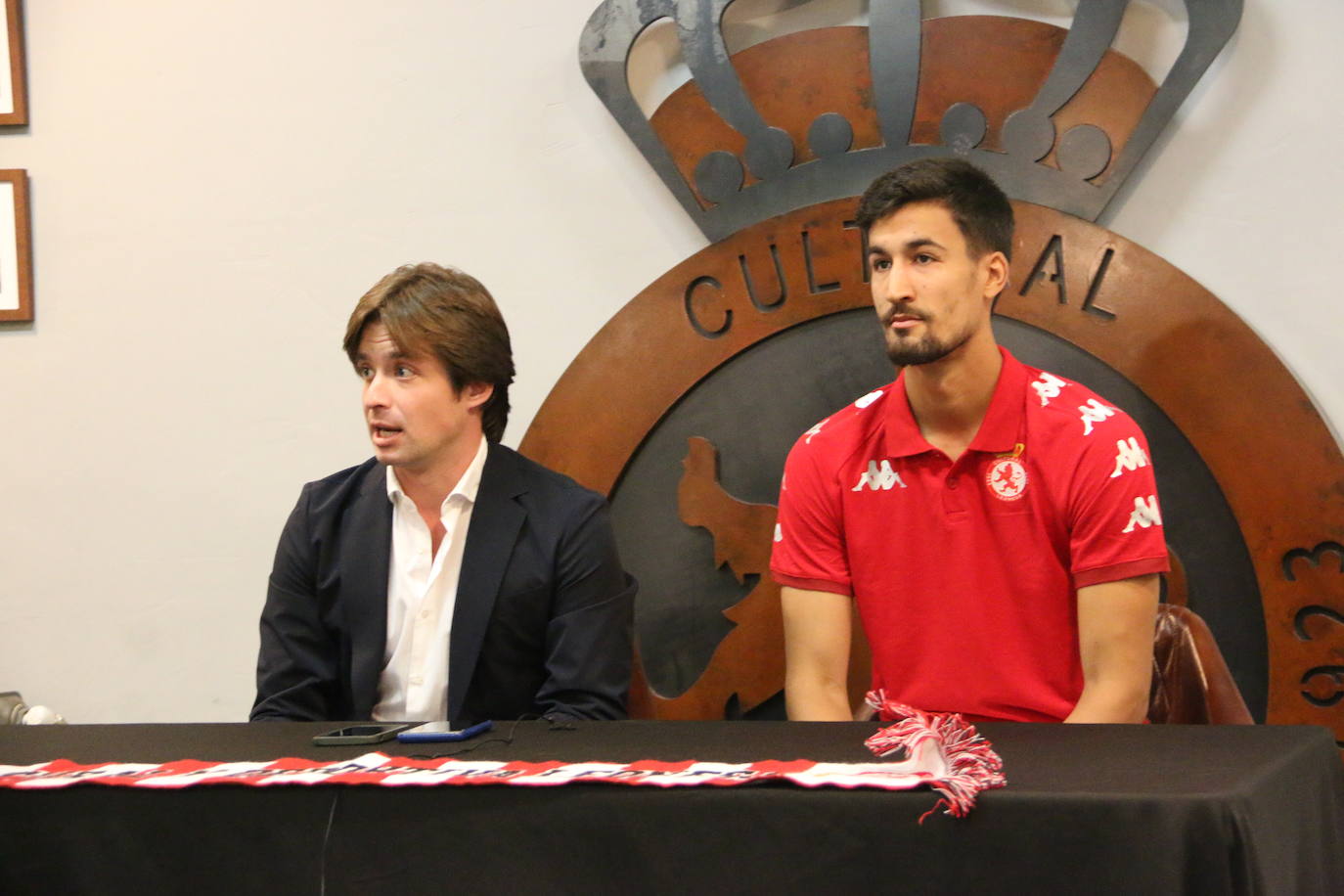 Pablo Trigueros en su presentación con la Cultural y Deportiva Leonesa. 