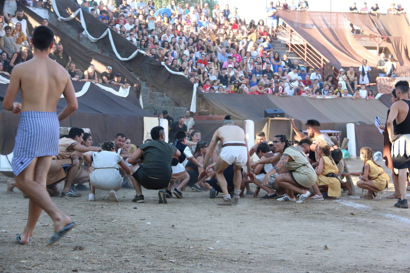 Lucha entre Astures y Romanos en el Anfiteatro de Asturica Augusta. 