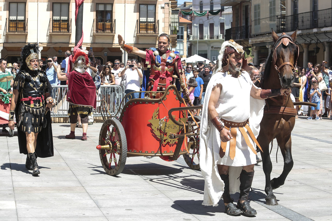 Astorga celebra su tradicional fiesta de Ástures y Romanos, declarada de interés turístico regional.