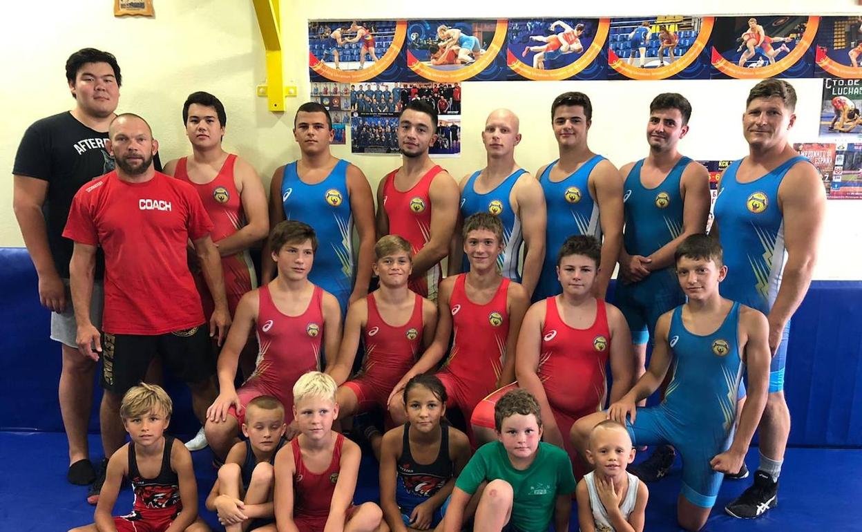 Habrá exhibiciones de lucha libre en León para ayudar a los niños ucranianos.