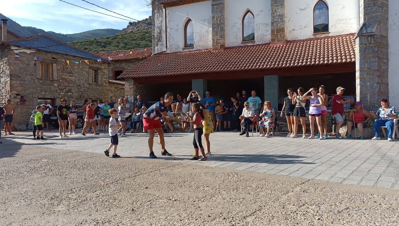 Fotos: Tolibia se divierte por sus fiestas