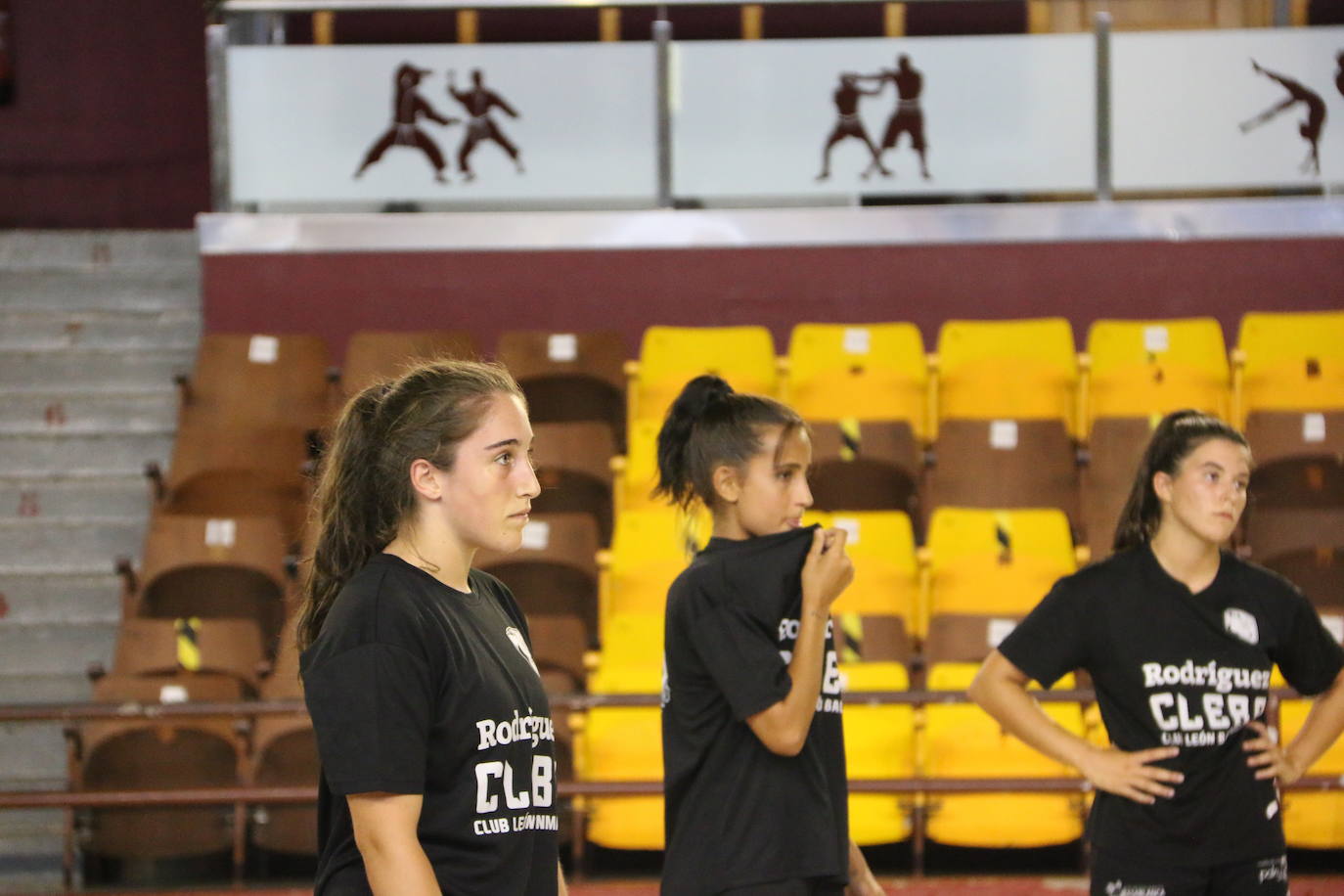 Las jugadoras del Cleba efectúan su primer entrenamiento de la temporada 2022/2023