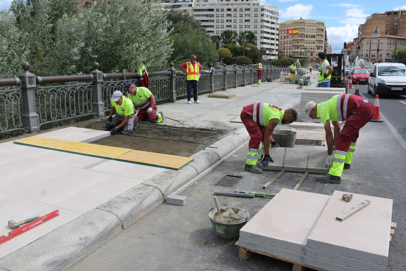 Fotos: Obras en el Puente de los Leones