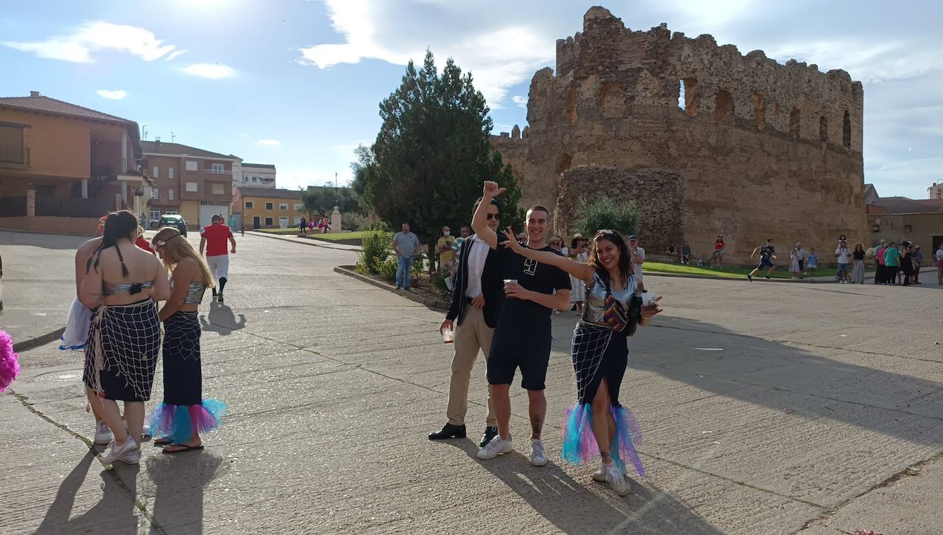 La localidad celebra su fiesta de la alubia con un gran desfile de carrozas llenas de color y nueva normalidad