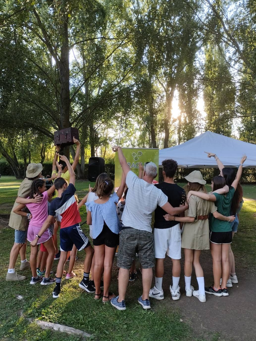 En ese espacio abierto y de la mano del Ayuntamiento de León se puede disfrutar de otra forma del verano: ahora participando en un escape street que hace las delicias de los más aventureros 