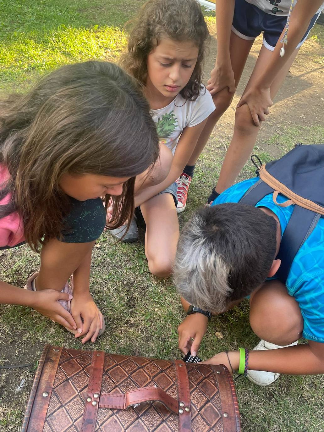 En ese espacio abierto y de la mano del Ayuntamiento de León se puede disfrutar de otra forma del verano: ahora participando en un escape street que hace las delicias de los más aventureros 