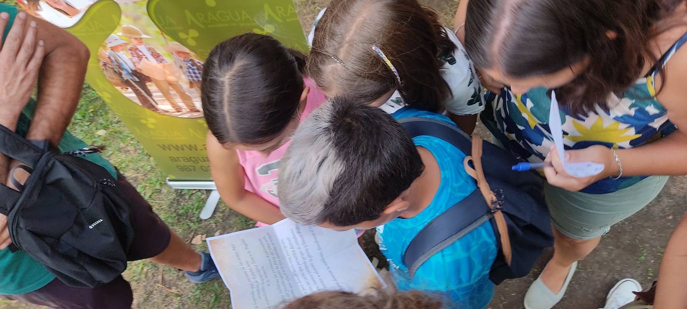En ese espacio abierto y de la mano del Ayuntamiento de León se puede disfrutar de otra forma del verano: ahora participando en un escape street que hace las delicias de los más aventureros 