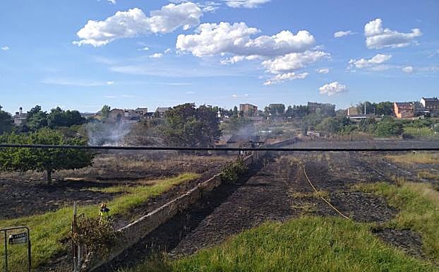Una de las intervenciones de los bomberos de Ponferrada el martes.