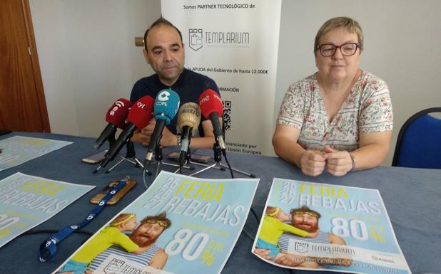 El presidente de Templarium, Felipe Álvarez, y la vicepresidenta, Mari Carmen Gancedo, en la presentación. 