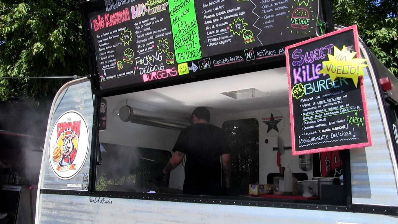 Decenas de asistentes al 'Movidaquilambre'.