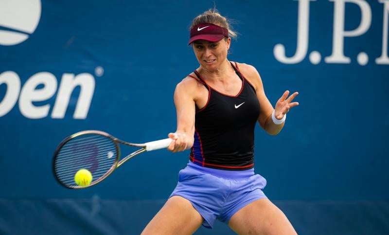 Paula Badosa golpea una bola durante un entrenamiento previo a su andadura en el US Open.