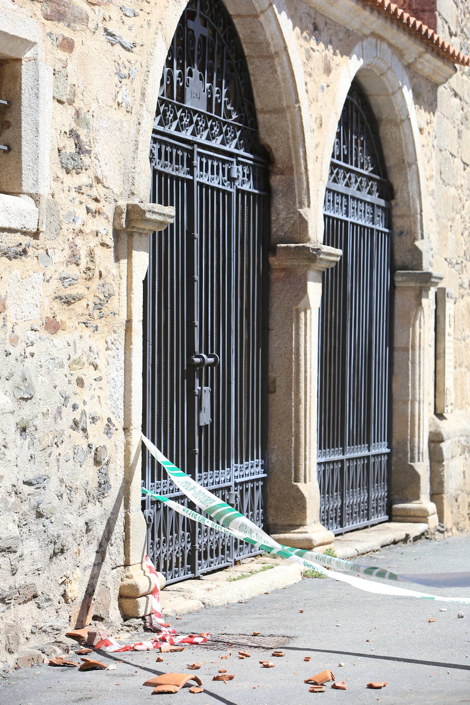 Así ha quedado la iglesia del siglo XIII de Alcañices (Zamora) en la que cayó un rayo la mañana de este lunes