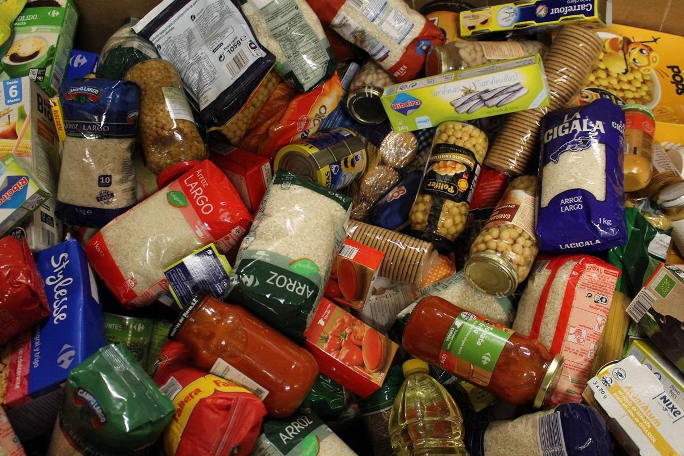 Productos en el almacén del Banco de Alimentos de León