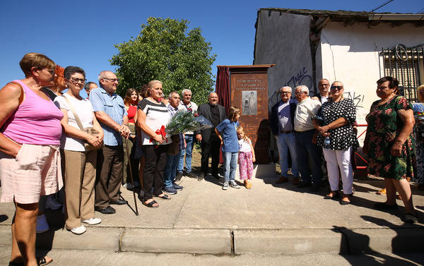 Acto de homenaje a Jerónima Blanco y Fernando Cabo, asesinados en 1936 en Ponferrada.