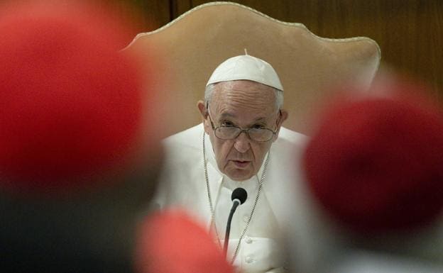 El papa Francisco, durante la reunión de cardenales en Roma./EFE