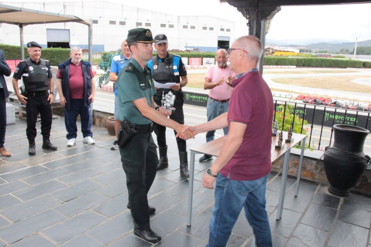 XXI Campeonato de Tiro con Arma Blanca que se celebró este lunes en las instalaciones del club de tiro del polígono de Cabañas Raras.