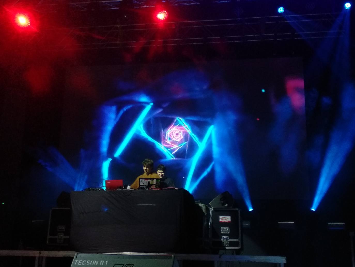 John Pollõn and Friends protagonizaron el tercer concierto de las Noches de la Encina en el Auditorio Municipal de Ponferrada.