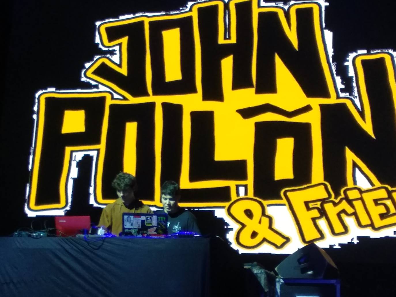 John Pollõn and Friends protagonizaron el tercer concierto de las Noches de la Encina en el Auditorio Municipal de Ponferrada.