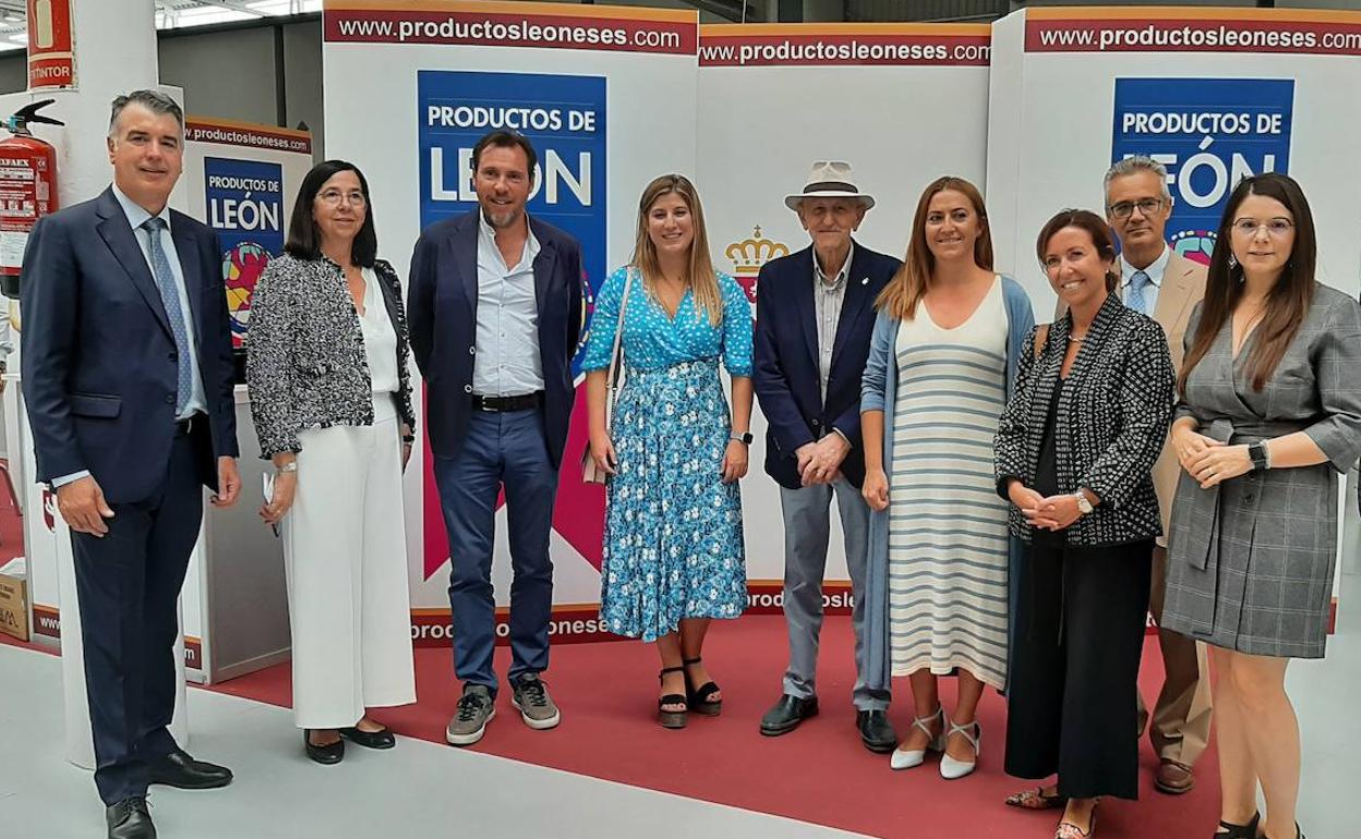 Matía Llorente, vicepresidente de la Diputación de León, ha participado este miércoles en la inauguración de la Feria de Muestras de Valladolid en la que participan una decena de productores leoneses.