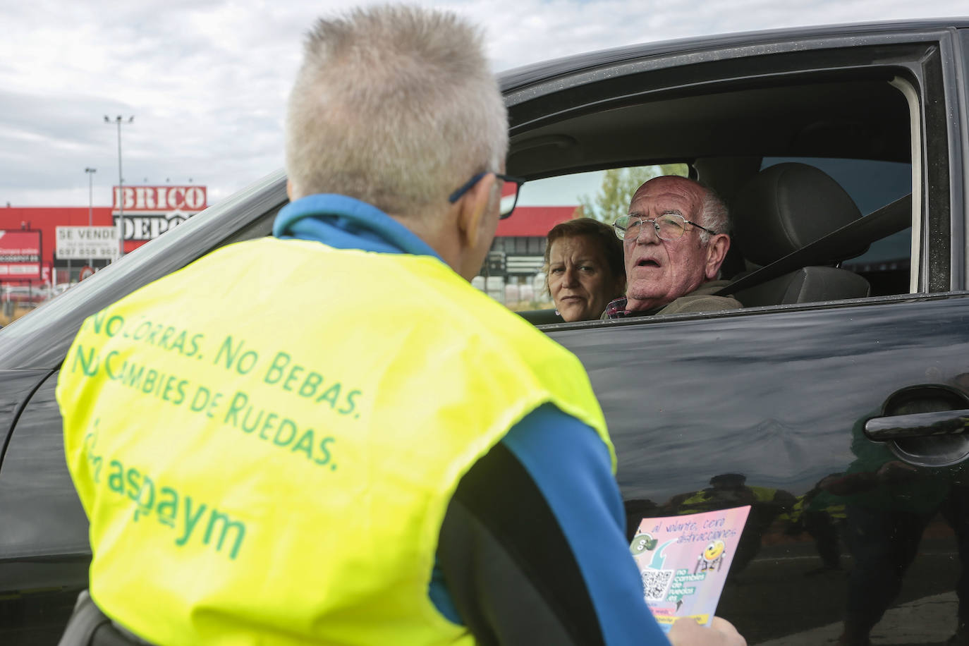 Campaña de control y vigilancia de distracciones al volante en León