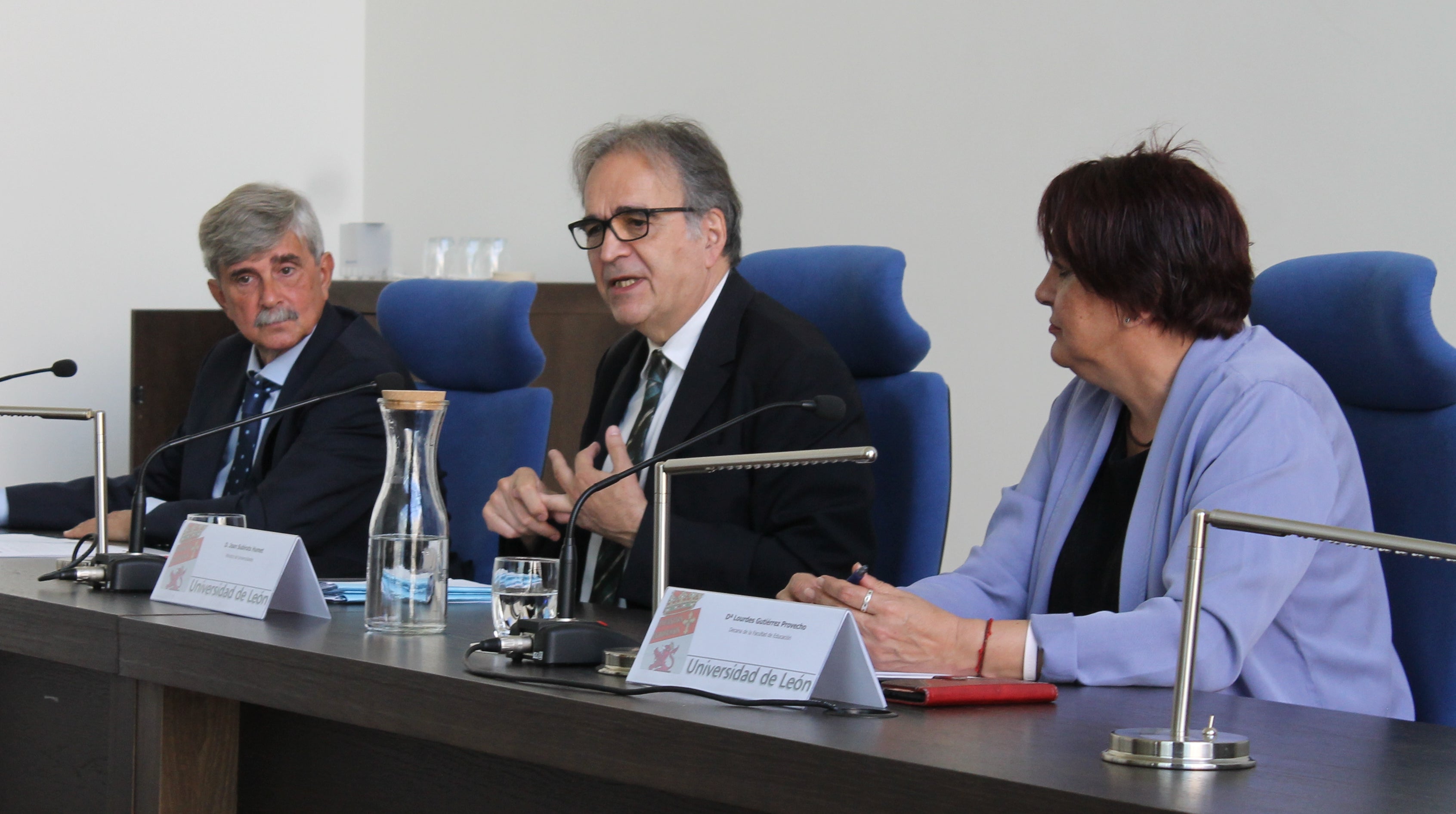 Joan Subirats abordó la importancia de la Universidad en el medio rural en su ponencia en la Universidad de León