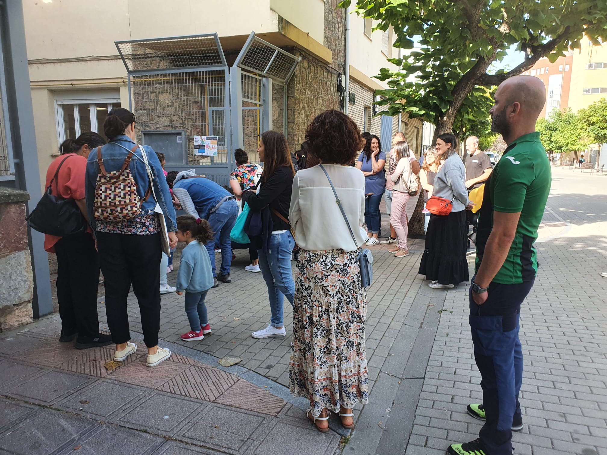 El curso escolar abre sus puertas con la novedad de la educación gratuita de dos a tres años. En León la cifra de nuevos alumnos en esa franja de edad alcanza los 1. 352 en total. 57.499 alumnos forman la 'familia educativa' de la provincia. 