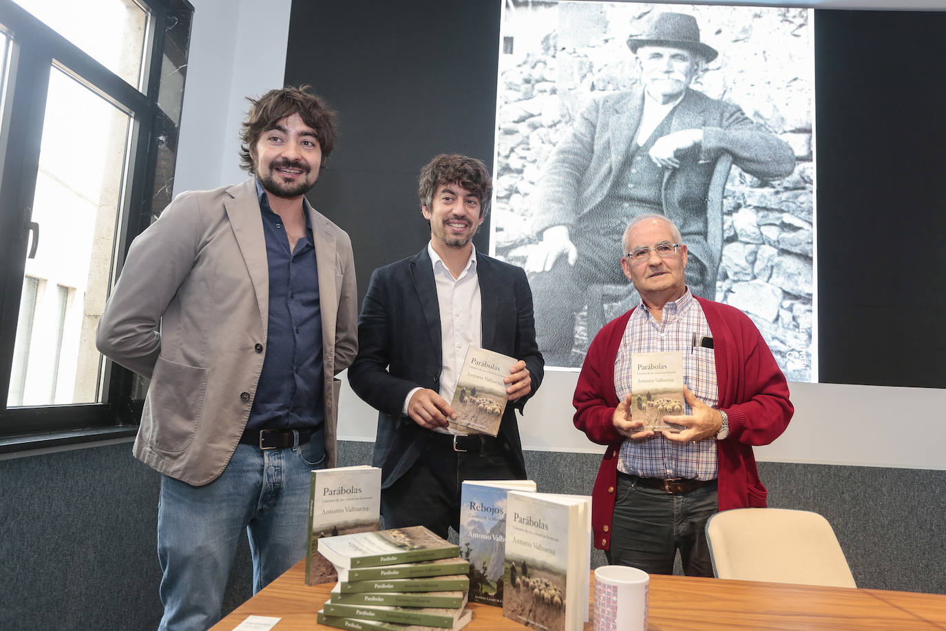 Presentación del libro 'Parábolas. Cuentos de las comarcas leonesas'.