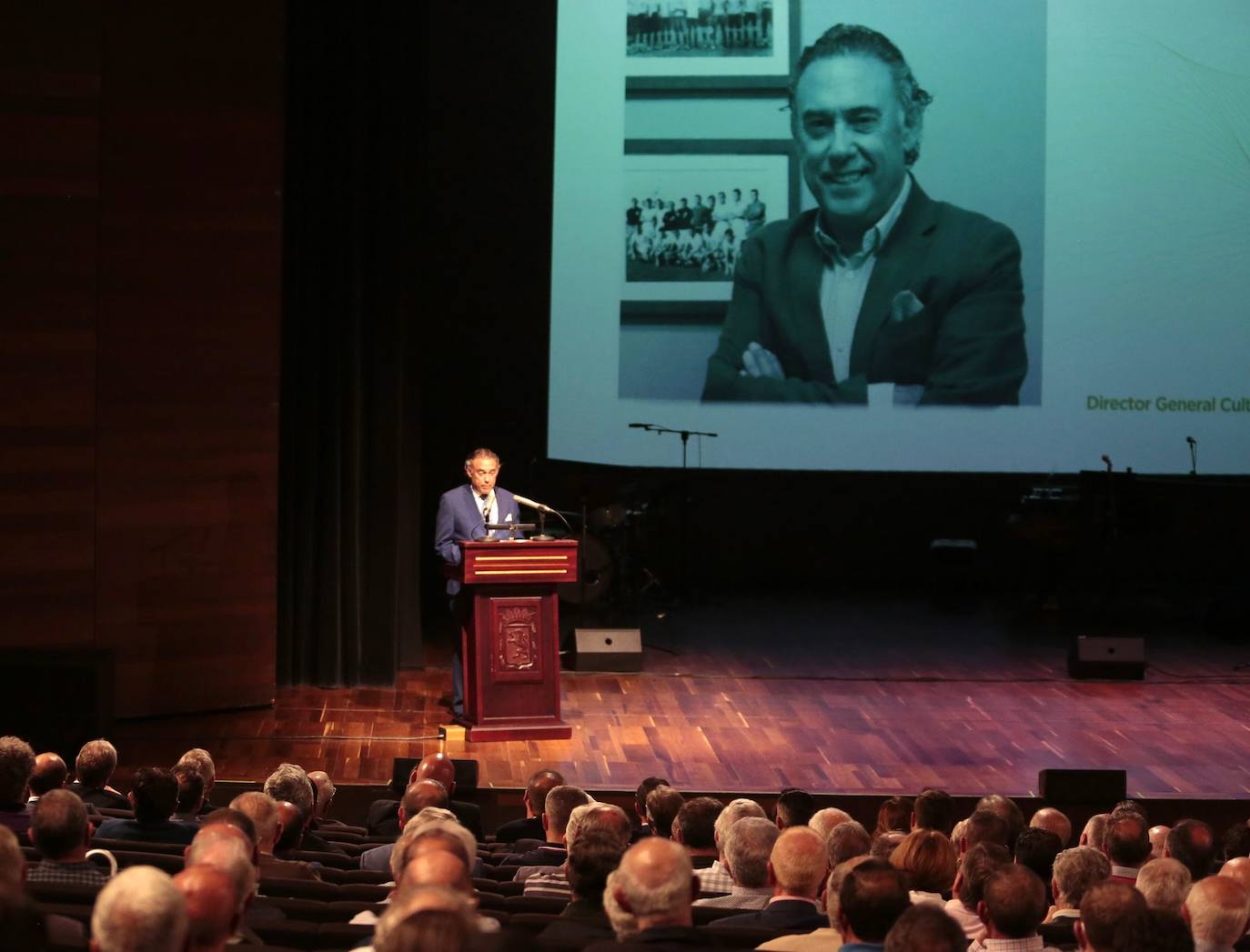 La Cultural celebra la presentación de sus actos del centenario en una multitudinaria gala celebrada en el Auditorio Ciudad de León. 