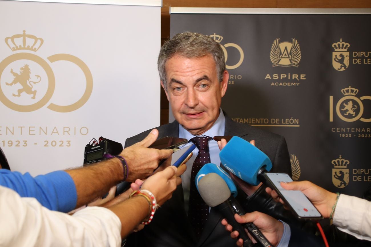 La Cultural celebra la presentación de sus actos del centenario en una multitudinaria gala celebrada en el Auditorio Ciudad de León. 