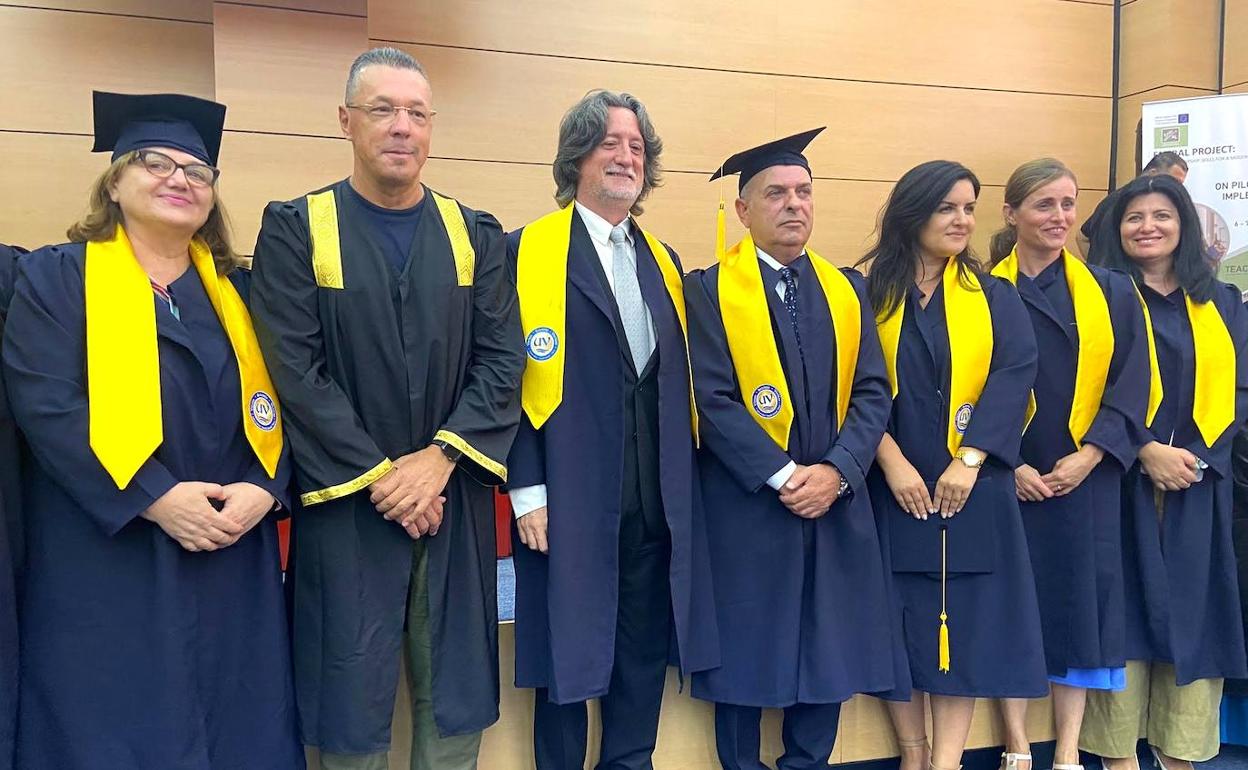 El catedrático de la Ule, Javier Vidal, durante el actu de su nombramiento Doctor Honoris Causa por la Universidad 'Ismail Qemali' de Vlorë. 