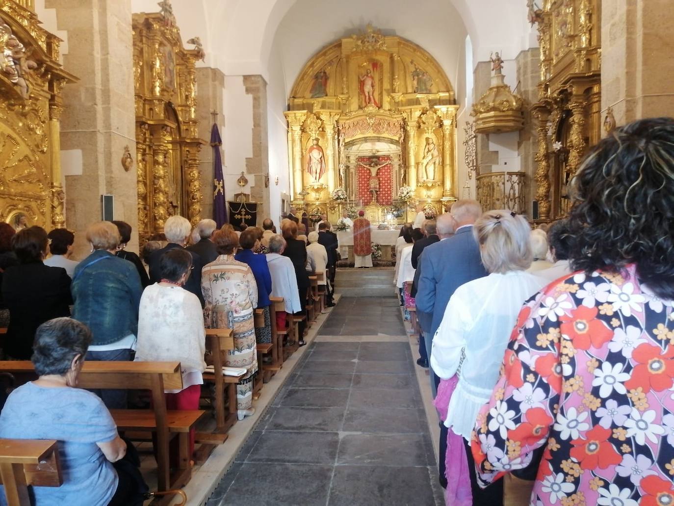 La delegada territorial celebra la Fiesta de la Exaltación de la Santa Cruz en Villar de los Barrios