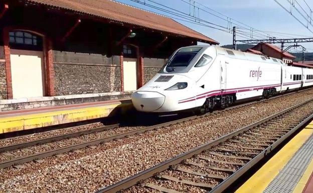 IU León denuncia la pérdida de servicios ferroviarios en la provincia