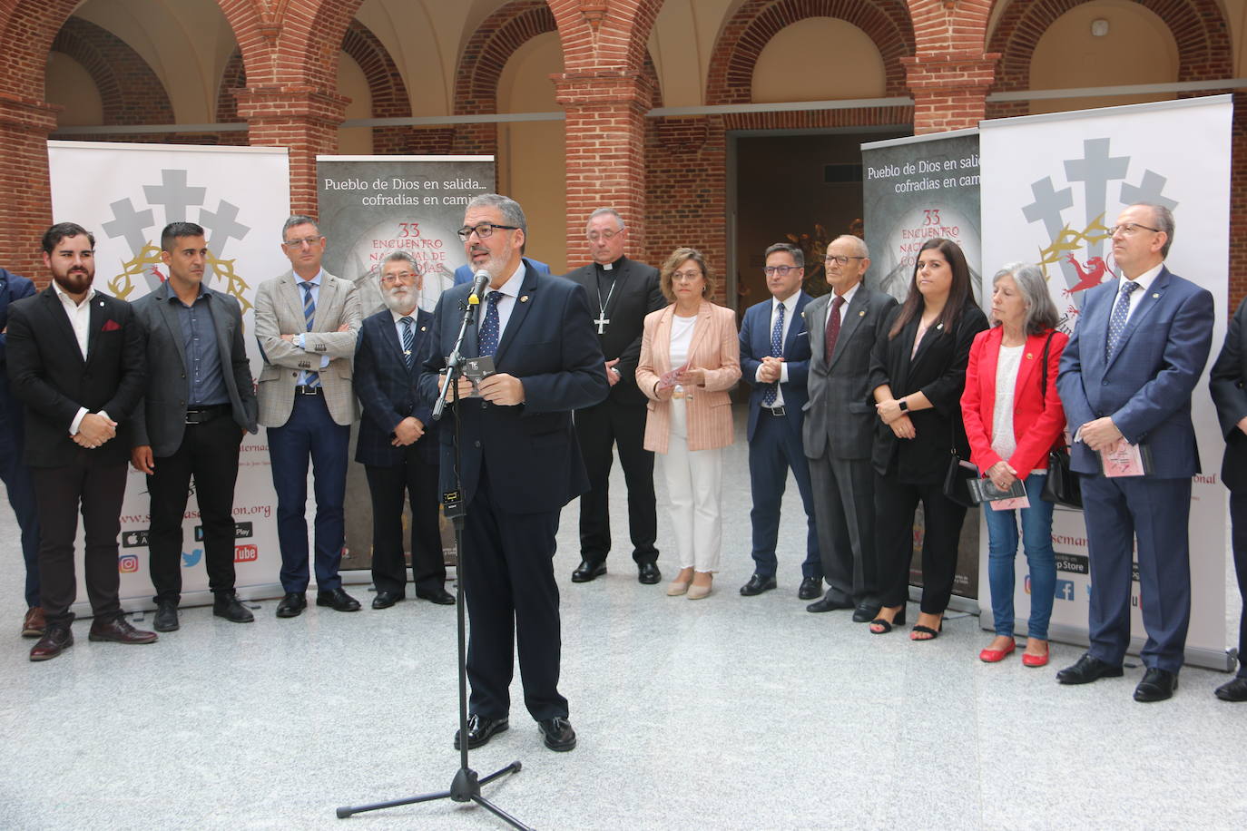 Fotos: Una nueva exposición para el Encuentro de Cofradías