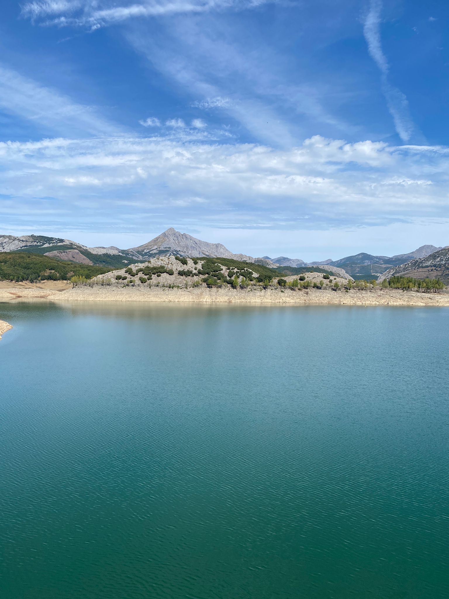 Fotos: Estado en el que se encuentra el pantano del Porma