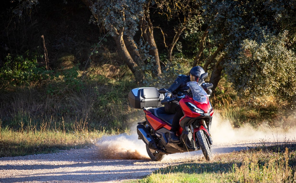 Jordi Torres con la Honda ADV 350