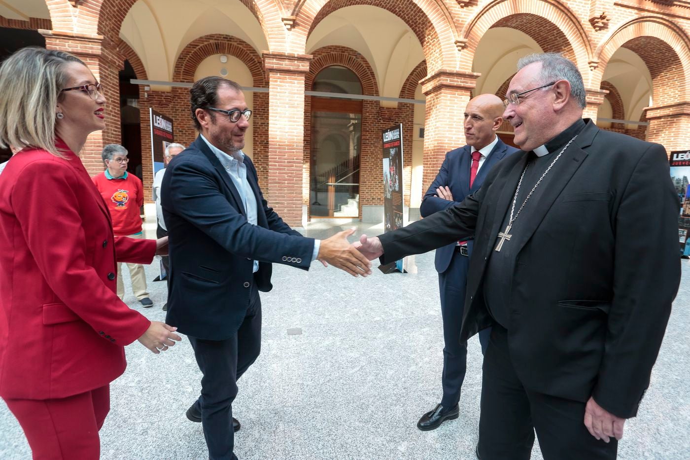 El cupón de la ONCE del sábado, 24 de septiembre, está dedicado al 33 Encuentro Nacional de Cofradías, que se difundirá en 5,5 millones de cupones que llevarán por toda España este evento organizado por la Junta Mayor de la Semana Santa de León. 