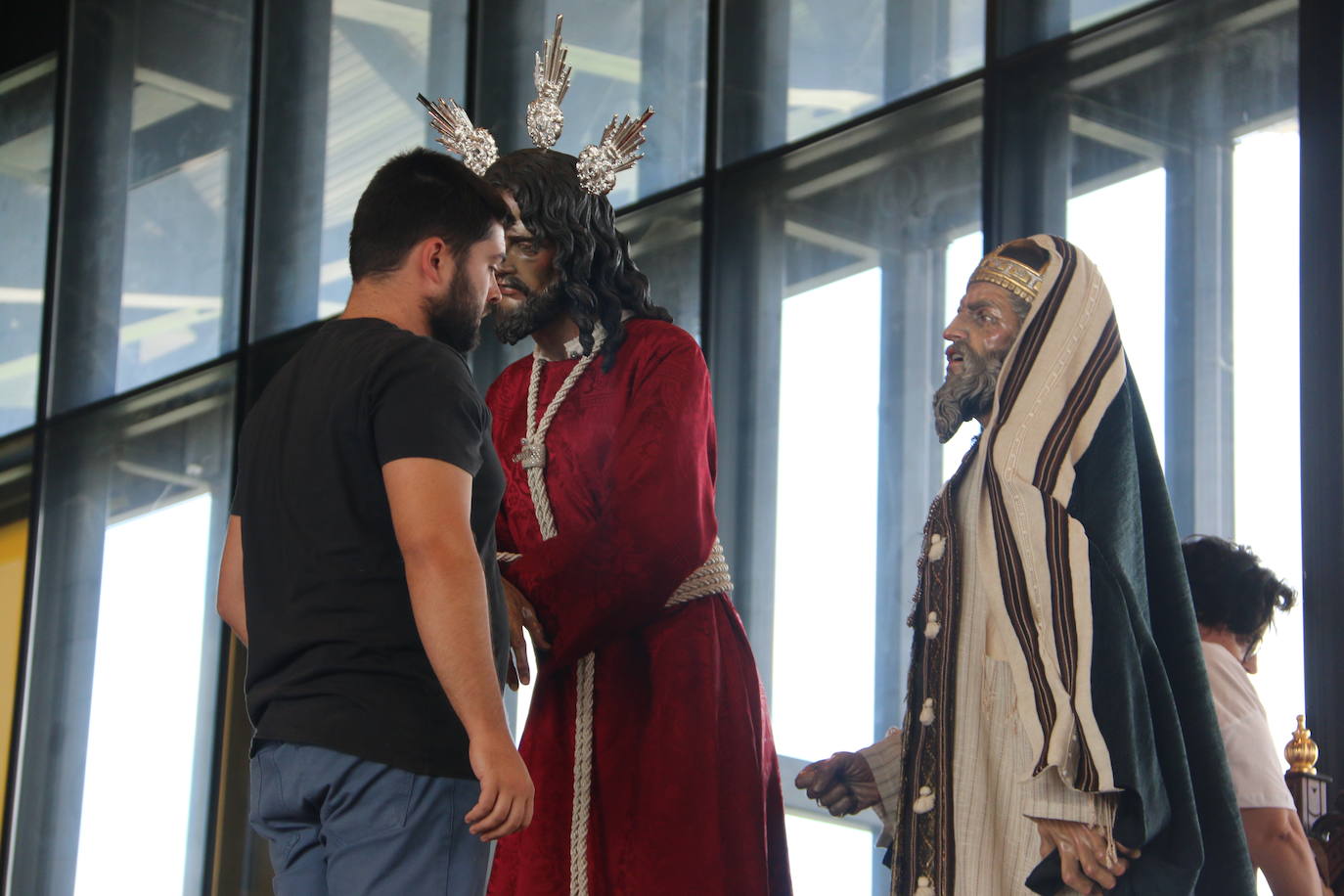 Fotos: Las cofradías preparan sus pasos para la procesión magna