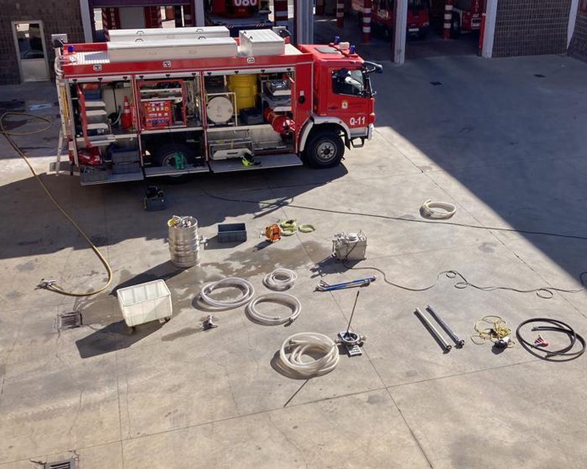 Bomberos de León recibe formación específica sobre accidentes en el transporte de mercancías peligrosas. El curso, que han recibido 18 de los integrantes del SPEIS, ha sido impartido por algunos de los mejores especialistas en la materia venidos desde la Escuela Nacional de Protección Civil, Bomberos de la Comunidad de Madrid y Bomberos de la Diputación de Bizkaia.