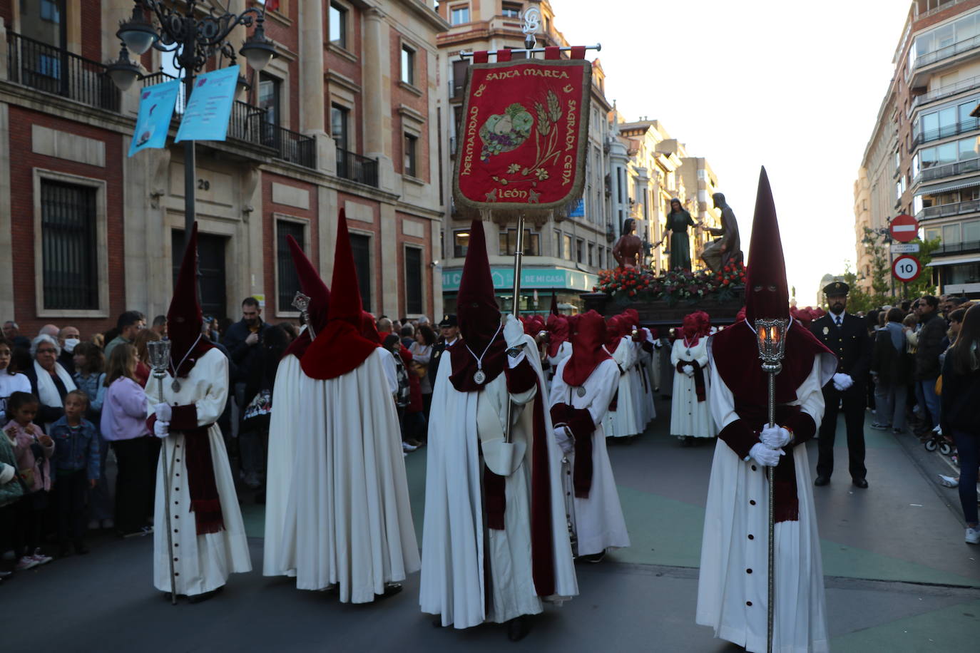 El 33 Encuentro Nacional de Cofradías celebra la magna procesión' 'Passio Legionensis' como acto central de su programación.