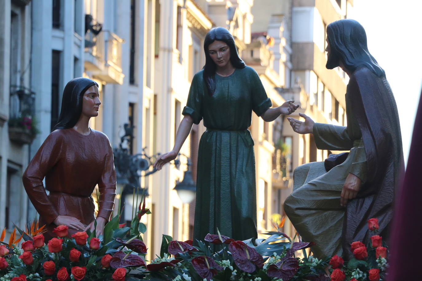 El 33 Encuentro Nacional de Cofradías celebra la magna procesión' 'Passio Legionensis' como acto central de su programación.