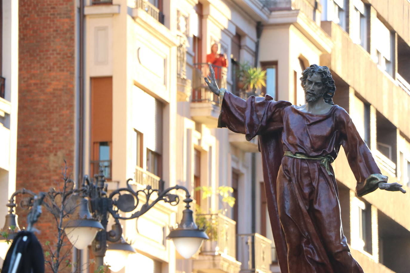 El 33 Encuentro Nacional de Cofradías celebra la magna procesión' 'Passio Legionensis' como acto central de su programación.