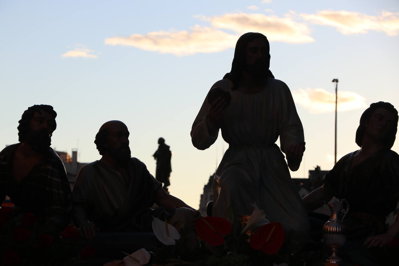 El 33 Encuentro Nacional de Cofradías celebra la magna procesión' 'Passio Legionensis' como acto central de su programación.