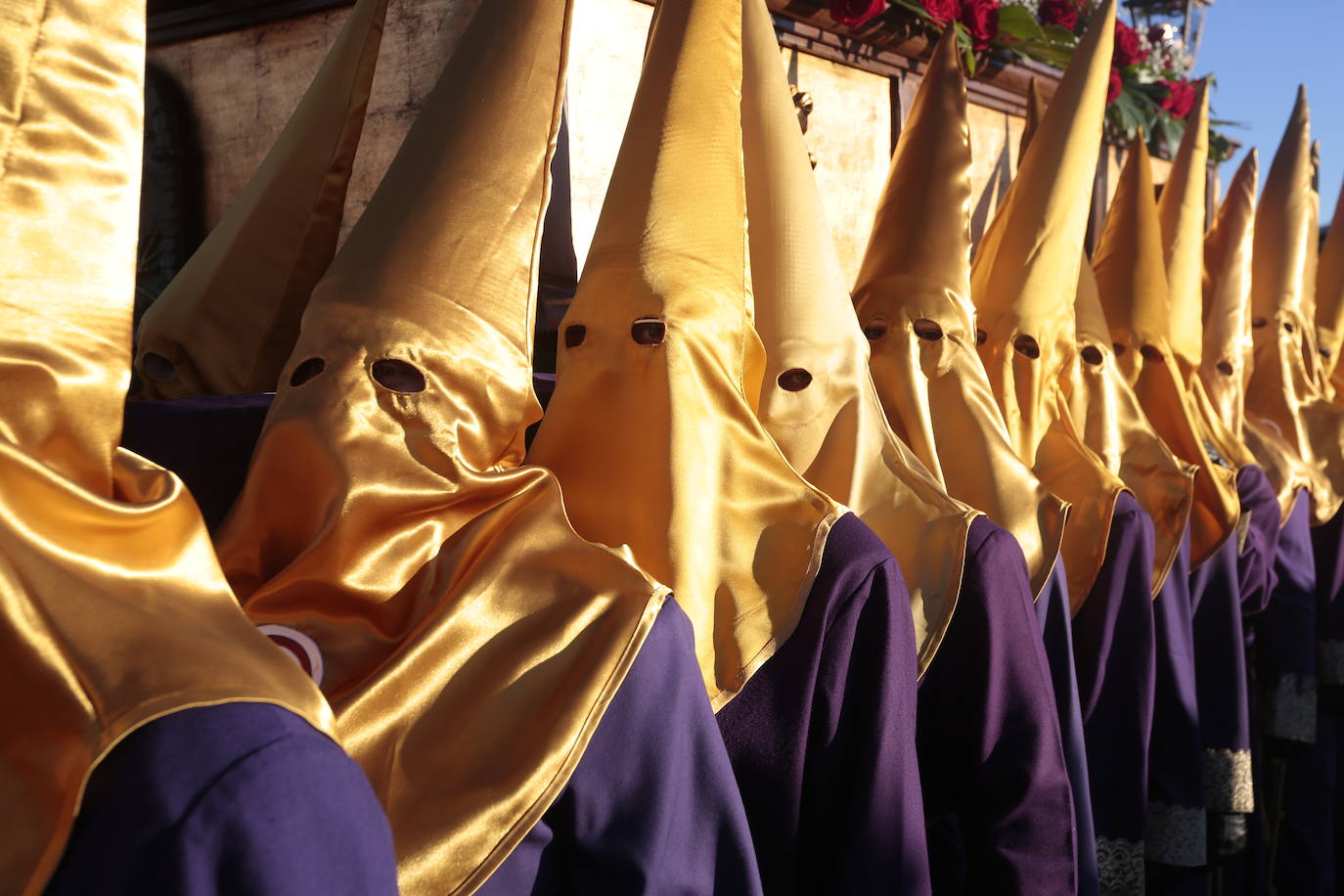 El 33 Encuentro Nacional de Cofradías celebra la magna procesión' 'Passio Legionensis' como acto central de su programación.