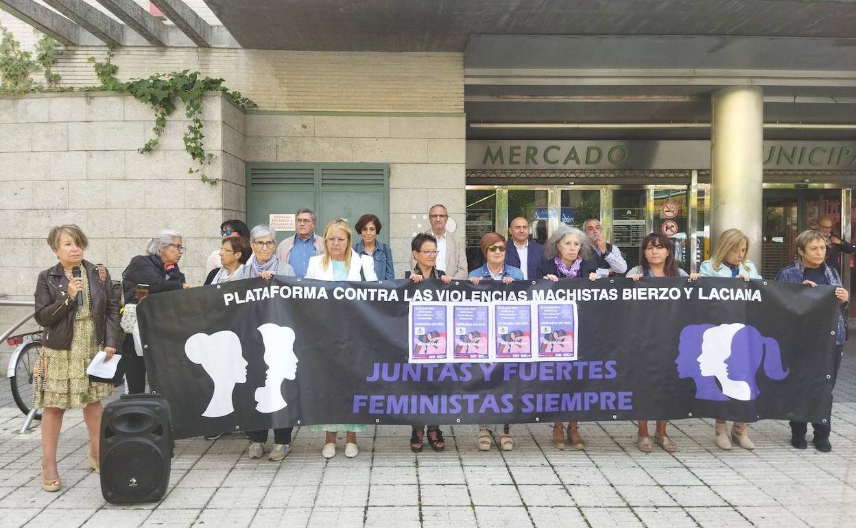 Concentración de los sábados sin sol en Ponferrada. 