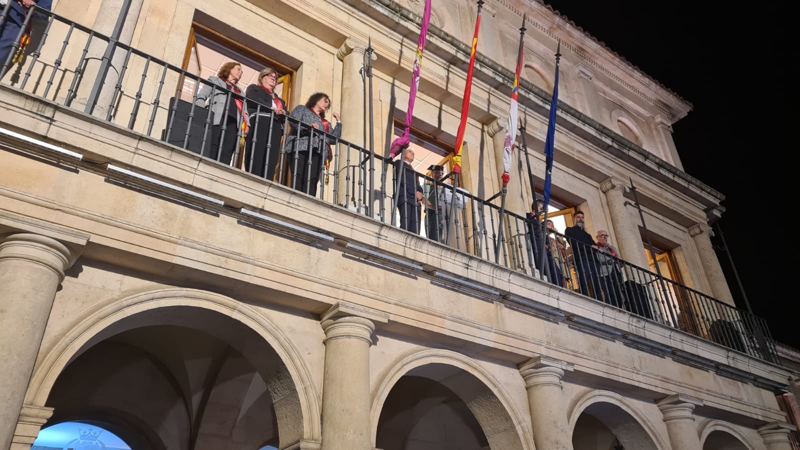 El coronel Julio Andrés Gutiérrez, jefe de la Comandancia de la Guardia Civil en León, durante la alocución