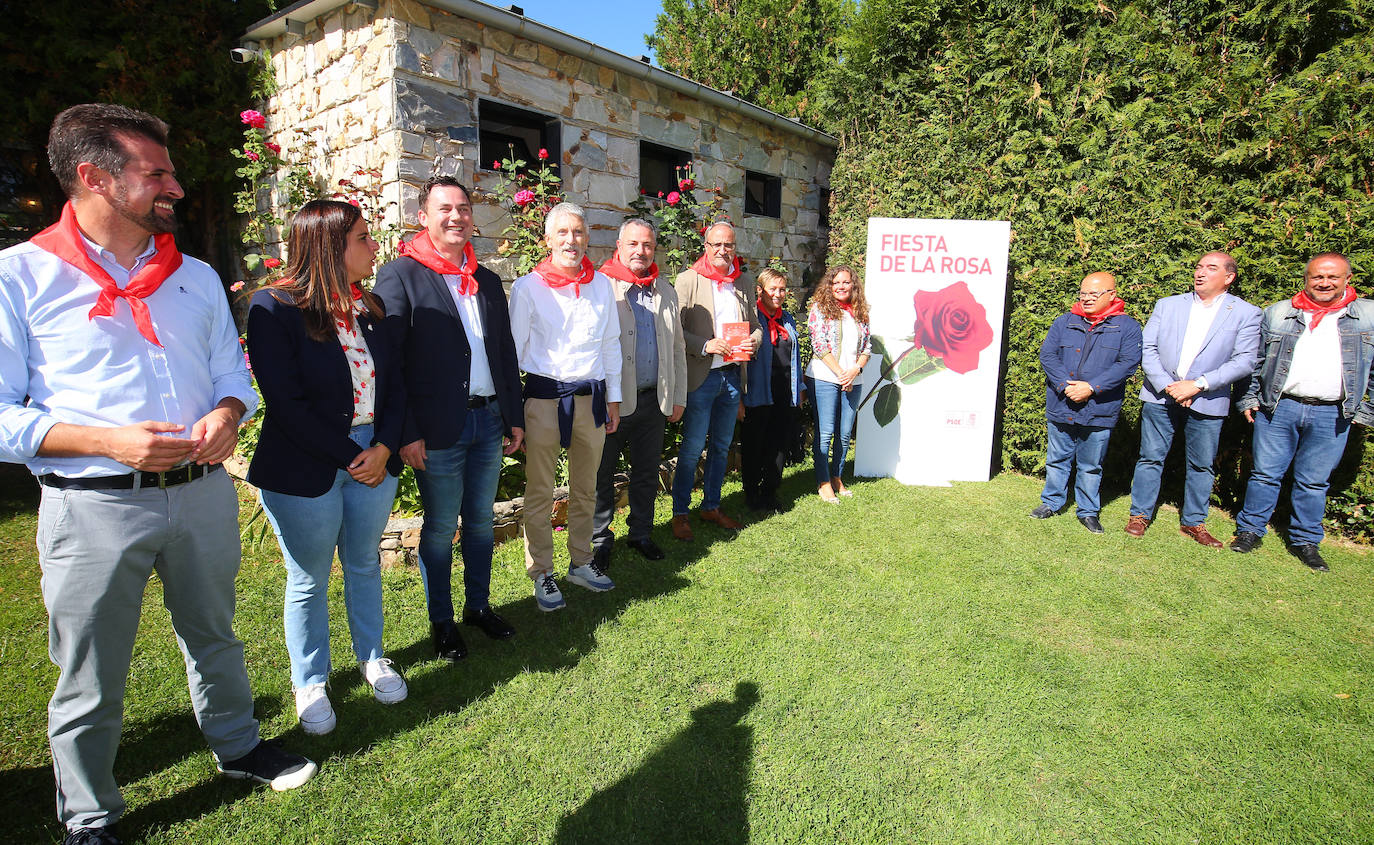 Fiesta de la Rosa del PSOE de Ponferrada con la presencia del ministro del Interior, Fernando Grande-Marlaska