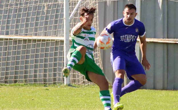 Galería. El partido se desarrolló con enorme igualdad.